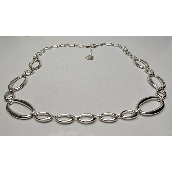 Vintage Crown Trifari Shiny Oval Link Silver Tone Necklace ~ Adj. 24"-26” - Picture 2 of 5